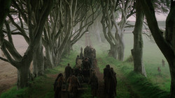 extant_GameOfThrones_2x01-TheNorthRemembers_5410