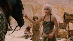 extant_GameOfThrones_2x02-TheNightLands_1550