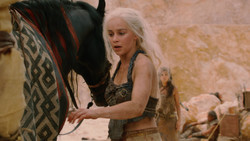 extant_GameOfThrones_2x02-TheNightLands_1552
