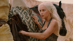 extant_GameOfThrones_2x02-TheNightLands_1580