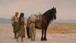 extant_GameOfThrones_2x02-TheNightLands_1592