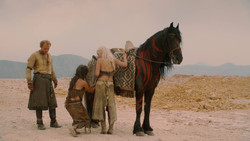 extant_GameOfThrones_2x02-TheNightLands_1596