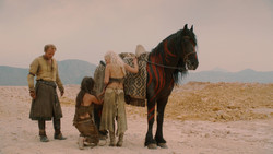 extant_GameOfThrones_2x02-TheNightLands_1597