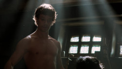 extant_GameOfThrones_2x02-TheNightLands_1785