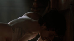 extant_GameOfThrones_2x02-TheNightLands_1925