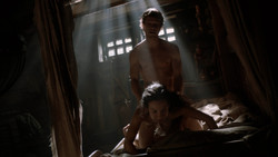 extant_GameOfThrones_2x02-TheNightLands_1935