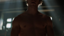 extant_GameOfThrones_2x02-TheNightLands_1938