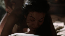 extant_GameOfThrones_2x02-TheNightLands_1946