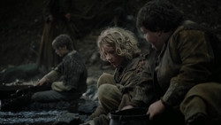 extant_GameOfThrones_2x02-TheNightLands_2883