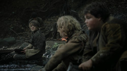 extant_GameOfThrones_2x02-TheNightLands_2943