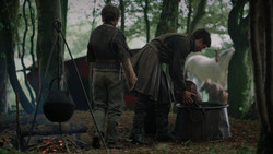 extant_GameOfThrones_2x02-TheNightLands_3045