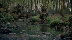 extant_GameOfThrones_2x02-TheNightLands_3141