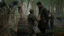 extant_GameOfThrones_2x02-TheNightLands_3271
