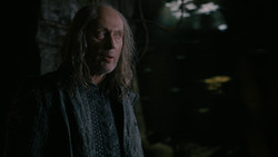 extant_GameOfThrones_2x02-TheNightLands_3818