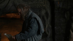 extant_GameOfThrones_2x02-TheNightLands_3874