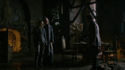 extant_GameOfThrones_2x02-TheNightLands_3969