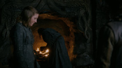 extant_GameOfThrones_2x02-TheNightLands_4016