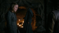 extant_GameOfThrones_2x02-TheNightLands_4021
