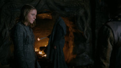 extant_GameOfThrones_2x02-TheNightLands_4022