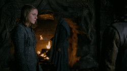extant_GameOfThrones_2x02-TheNightLands_4023