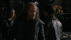 extant_GameOfThrones_2x02-TheNightLands_4045