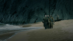 extant_GameOfThrones_2x02-TheNightLands_4107