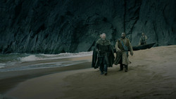 extant_GameOfThrones_2x02-TheNightLands_4115