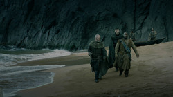 extant_GameOfThrones_2x02-TheNightLands_4121