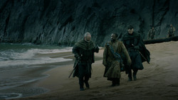 extant_GameOfThrones_2x02-TheNightLands_4129