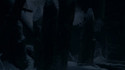 extant_GameOfThrones_2x02-TheNightLands_5272