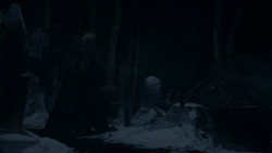 extant_GameOfThrones_2x02-TheNightLands_5276