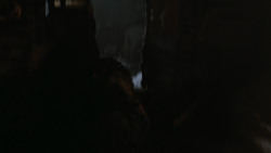 extant_GameOfThrones_2x03-WhatIsDeadMayNeverDie_0002