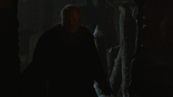 extant_GameOfThrones_2x03-WhatIsDeadMayNeverDie_0011