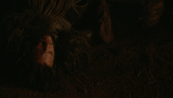 extant_GameOfThrones_2x03-WhatIsDeadMayNeverDie_0021