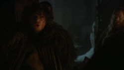 extant_GameOfThrones_2x03-WhatIsDeadMayNeverDie_0042