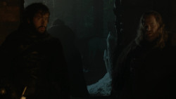 extant_GameOfThrones_2x03-WhatIsDeadMayNeverDie_0062