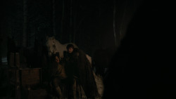 extant_GameOfThrones_2x03-WhatIsDeadMayNeverDie_0086