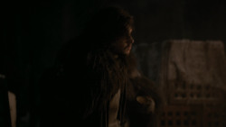 extant_GameOfThrones_2x03-WhatIsDeadMayNeverDie_0088