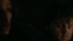 extant_GameOfThrones_2x03-WhatIsDeadMayNeverDie_0094