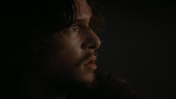extant_GameOfThrones_2x03-WhatIsDeadMayNeverDie_0151