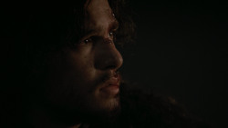 extant_GameOfThrones_2x03-WhatIsDeadMayNeverDie_0241