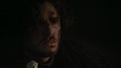 extant_GameOfThrones_2x03-WhatIsDeadMayNeverDie_0277