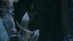 extant_GameOfThrones_2x03-WhatIsDeadMayNeverDie_0291