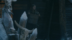 extant_GameOfThrones_2x03-WhatIsDeadMayNeverDie_0292