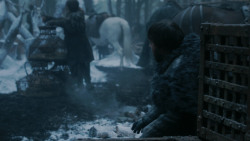 extant_GameOfThrones_2x03-WhatIsDeadMayNeverDie_0295