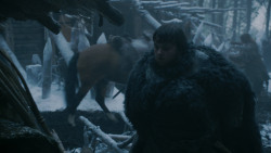 extant_GameOfThrones_2x03-WhatIsDeadMayNeverDie_0304