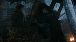 extant_GameOfThrones_2x03-WhatIsDeadMayNeverDie_0339