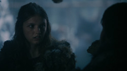 extant_GameOfThrones_2x03-WhatIsDeadMayNeverDie_0344