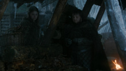 extant_GameOfThrones_2x03-WhatIsDeadMayNeverDie_0376
