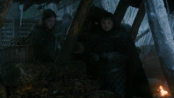 extant_GameOfThrones_2x03-WhatIsDeadMayNeverDie_0378